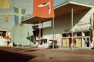 Stockholmsutställningen 1930
Hall 9: Oädla metaller och musikinstrument. Arkitekter: Gunnar Asplund, Nils Einar Eriksson och ingenjör B. Ahlström.