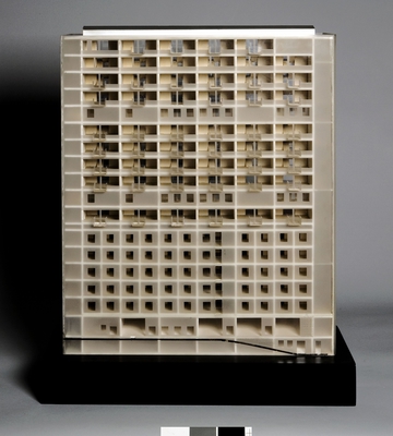 Bostäder i Björkhagens centrum (f.d. Björkhagens flyktinghotell)
Kvarteret Duggregnet i Björkhagen
Modell av bostadshus