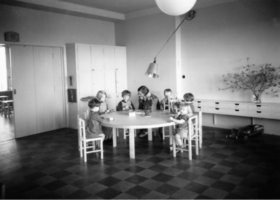 Fredrik Eens Minne, hem för ensamma mödrar.
Daghem, interiör.