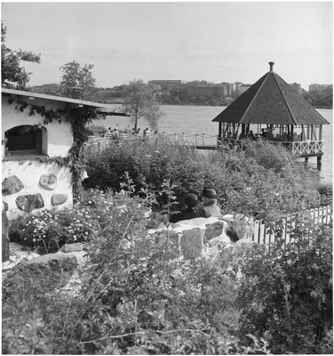 Parkprogram.
Norr Mälarstrand, vattenbutik exteriör.