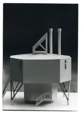 Arktisk stad i Resolute Bay
Modell av tvåvåiningshus