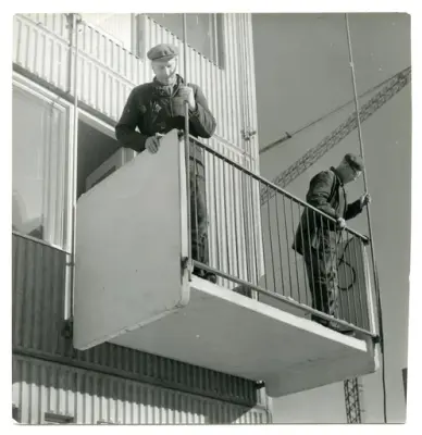 Kv. Lassaskog
Exteriör, byggnadskonstruktion. Detalj av balkong.