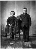 Två fattigpojkar, sent 1800-tal/sekelskifte.