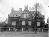 Disponent Otto Mareschs villa på järnvägsgatan, kvarteret Kronan.  Maresch startade trycksvärtefabriken ET Gleitsman. Exteriör.