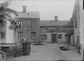 Gårdsinteriör, S:t Johannesgatan 6, kvarteret Hörnet, Fjärdingen, Uppsala 1908