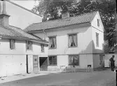 Gårdsinteriör, S:t Larsgatan 3, kvarteret Disa, Fjärdingen, Uppsala 1908