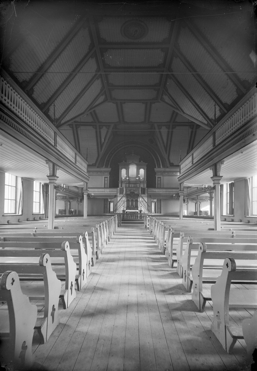 Henri Osti's Fotografiateliér, S:t Johannis kyrka, Uppsala, 1903