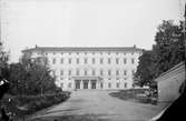 Uppsala universitetsbibliotek och Carolinabacken, Uppsala sannolikt 1860-tal