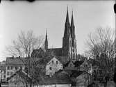 Stadsvy med Uppsala domkyrka 1948