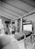 Svenska Racketfabrikens monter på Uppsala Fabriks- och Hantverksförenings utställning 