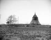 Klockstapeln vid Bro kyrka, Bro socken, Uppland i april 1918