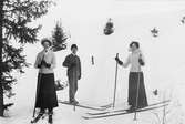 På skidor Ellen Renström, Johannes Färdigsson och Hedvig Renström