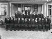 Konfirmation 1940. Sixten Andersson, Knut Johansson, Anita Svensson, Ella Kristiansson, Kerstin Bengtsson,  Karl-Erik Jakobsson, Herbert Gustavsson, Gösta Karlsson.