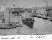 Hjulångaren UDDEWALLA och andra båtar vid vändbassängen 1865