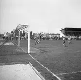 Fotbollsmatch, Edsborgs idrottsplats, Trollhättan den 12 maj 1947
