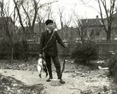 Carl-Gustaf då han varit på jakt.