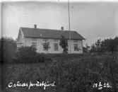 Enligt text på fotot: 