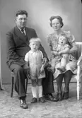 Enligt fotografens journal nr 7 1944-1950: 