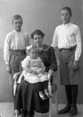 Enligt fotografens journal nr 4 1918-1922: 