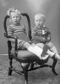Enligt fotografens journal nr 7 1944-1950: 