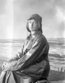 Enligt fotografens journal nr 4 1918-1922: 