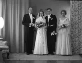 Enligt fotografens journal nr 8 1951-1957: 