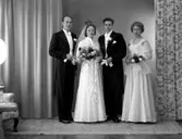 Enligt fotografens journal nr 8 1951-1957: 