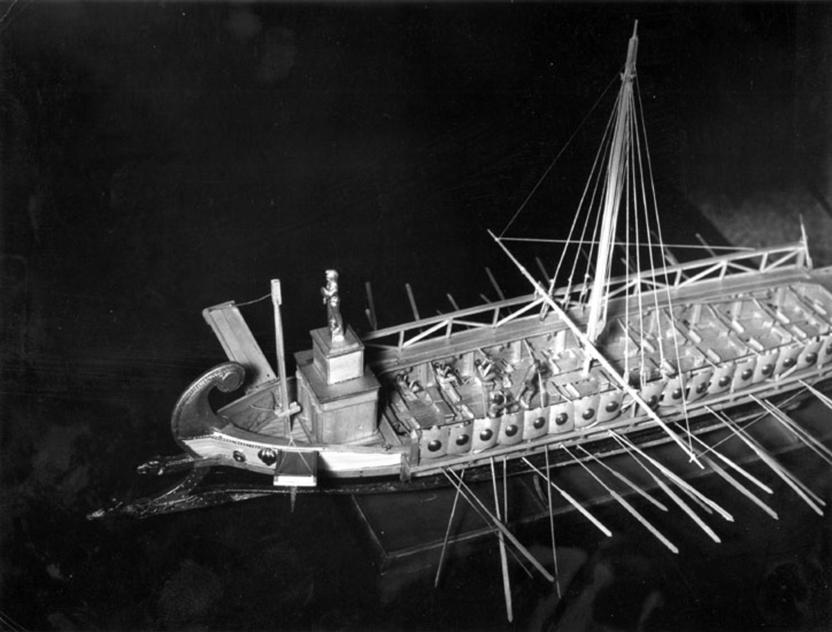 A model of a trireme