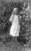 Enl fotografen: Fru Hällman den 1 augusti 1926 (213-26 enl fotogafens liggare)
