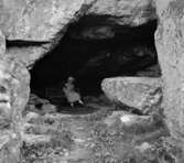 (Stereo karta XVIII) St Eriks grotta inåt. 28 Augusti 1926.