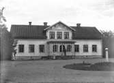 Mangårdsbyggnad, Bryggholmen 1:1, Vallby socken, Uppland, troligen 1904-1906