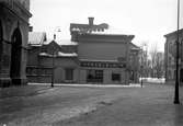 En bild tagen från Smedjegatan i Jönköping. Rakt fram ligger Hasselblads fotografiska AB och till höger Stora Hotellet.