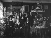 Dr. Ernst & Nina Westerlunds guldbröllop, Kyrkogatan 29, Enköping, mars 1918. Fr. v.: Sofia Tolstoy, Paul Tolstoy, Petr Tolstoy, Dorotea Tolstoy, Nina Westerlund, Nikita Tolstoy, Nina Tolstoy, Ernst Selmer, Matilda Selmer, Ernst Westerlund och Marius Selmer.