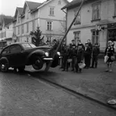 Krock med lyktstolpe på Esplanaden i Huskvarna år 1962.