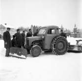 Traktor, den första av denna typ, som köpts av Huskvarna stad.
