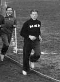 Idrottsföreningen MSK (Mölndals sportklubb) löptränar på Kvarnbyvallen i Mölndal 1935.