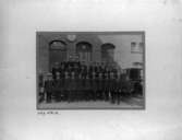 Gruppfoto av postchaufförer vid Stockholm 1 år 1917.