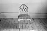 En stol tillverkad av Johannes Andersson i Lindomeby, cirka 1800. Modellen kallas för 