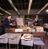 Ankommande post - tömning och resning. Bildmaterial till diaserien
