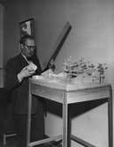 Solna Läroverk
Modell förevisas av man