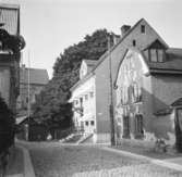Strandgatan
Visby, Gotland
Exteriör

Svensk arkitektur: kyrkor, herrgårdar med mera fotograferade av Arkitekturminnesföreningen 1908-23.
