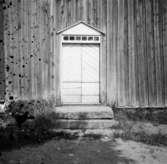 Gullereds by, Västergötland
Exteriör

Svensk arkitektur: kyrkor, herrgårdar med mera fotograferade av Arkitekturminnesföreningen 1908-23.