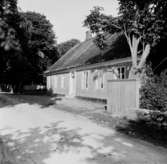 Brunnby skolhus, Skåne
Exteriör

Svensk arkitektur: kyrkor, herrgårdar med mera fotograferade av Arkitekturminnesföreningen 1908-23.