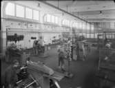 Skoghalls pappersbruk
Maskinhall med personal
Interiör