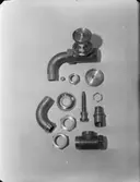 Kran och rör i delar