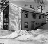 villa Åberg
Exteriör, villa i snölandskap. Gavel mot söder - mot gatan