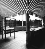 Hemslöjdsutställning, Liljevalchs konsthall
Interiör av utställningsrum med uppspänd duk från taket