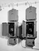 Tvättmaskiner, tvättstuga
Interiör, tvättstuga i Stureby. Detalj, strömbrytare