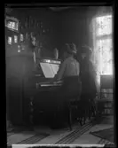 Musikstund vid pianot