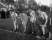Idrottsmän, sannolikt på Studenternas Idrottsplats, Uppsala 1935
